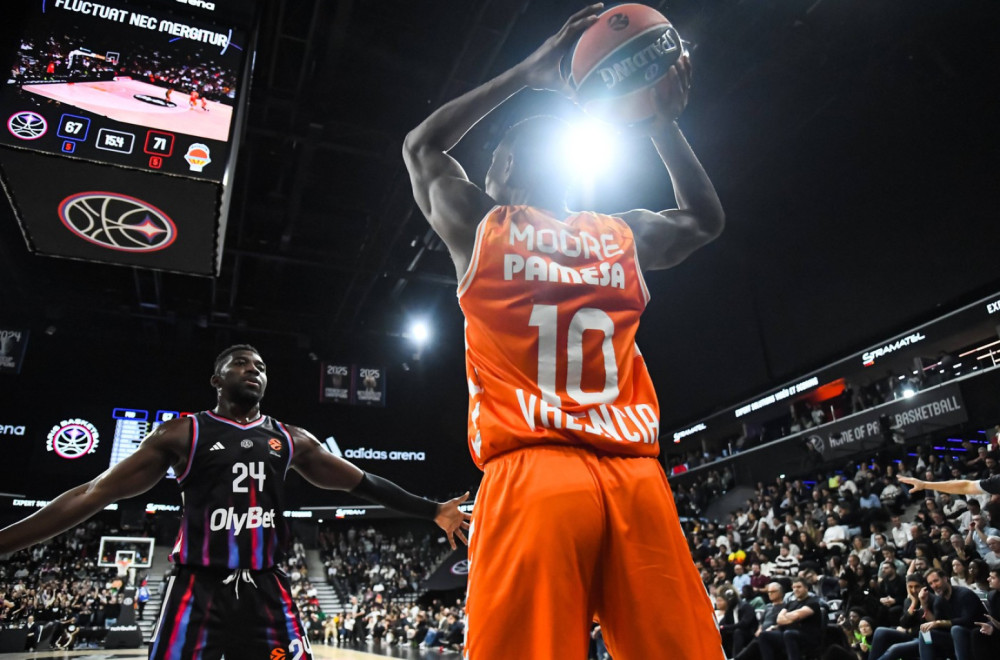 Makedonci naturalizovali dvojicu Amerikanaca