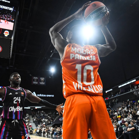 Makedonci naturalizovali dvojicu Amerikanaca