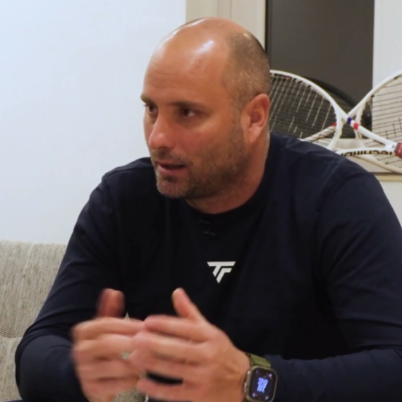 Srbin o skandalu iz Atine: "Pa, ja bih uleteo na teren" VIDEO