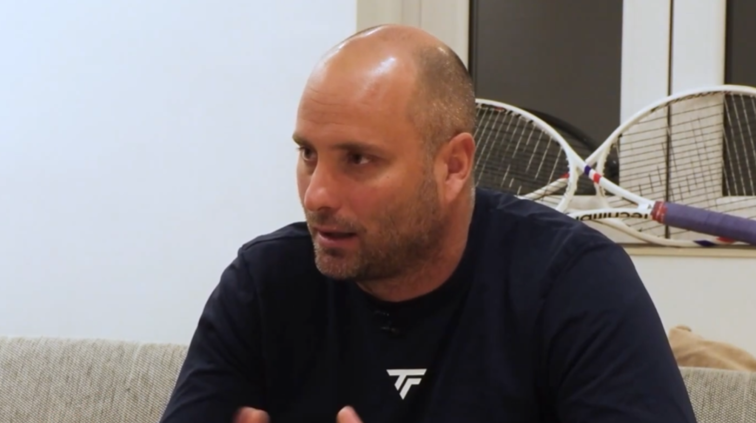 Srbin o skandalu iz Atine: "Pa, ja bih uleteo na teren" VIDEO