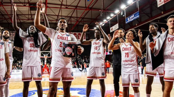 Nova francuska senzacija od 177 cm VIDEO