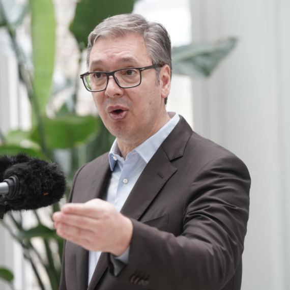 Vučić: NIS je u ruskom vlasništvu – prodali su ga blokaderi; "Molio sam 9 meseci i odlagane su sankcije"