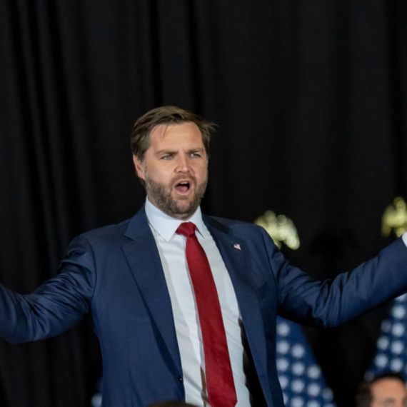 Vens je urlao na Bibija? "Prodao si priču Trampu..."