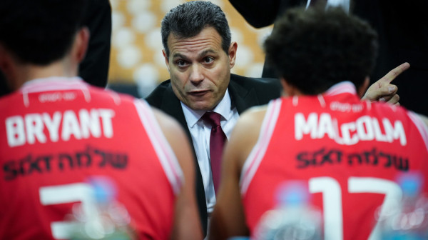 Hapoel uništio "Manekene" i pobegao Zvezdi