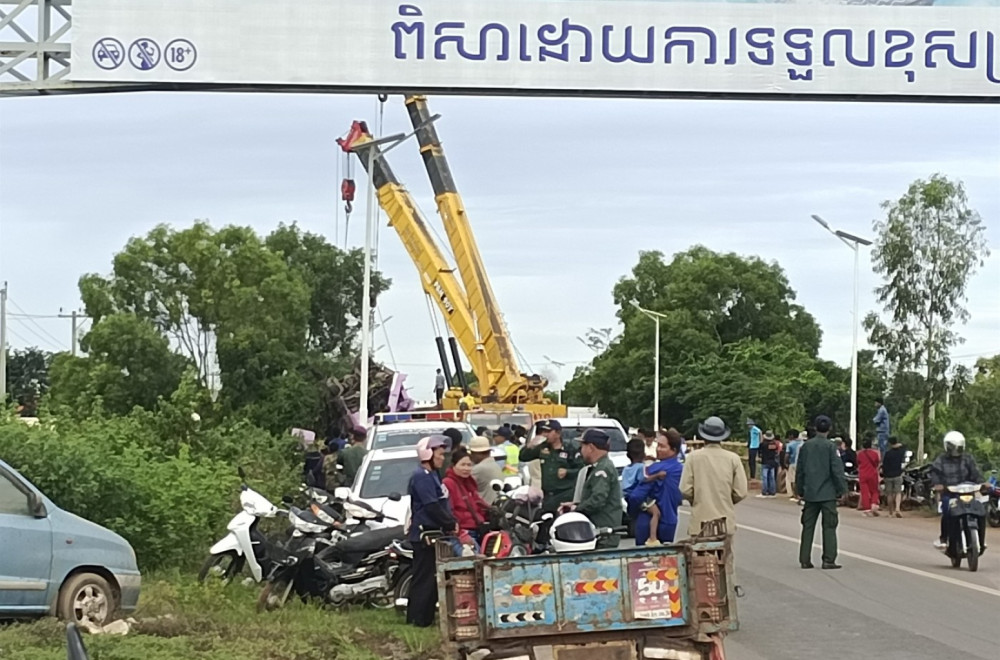 Autobus u Kambodži pao sa mosta, poginulo 16 putnika FOTO