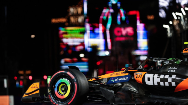 Noris najbrži u Las Vegasu – trening prekinut zbog šahte FOTO/VIDEO