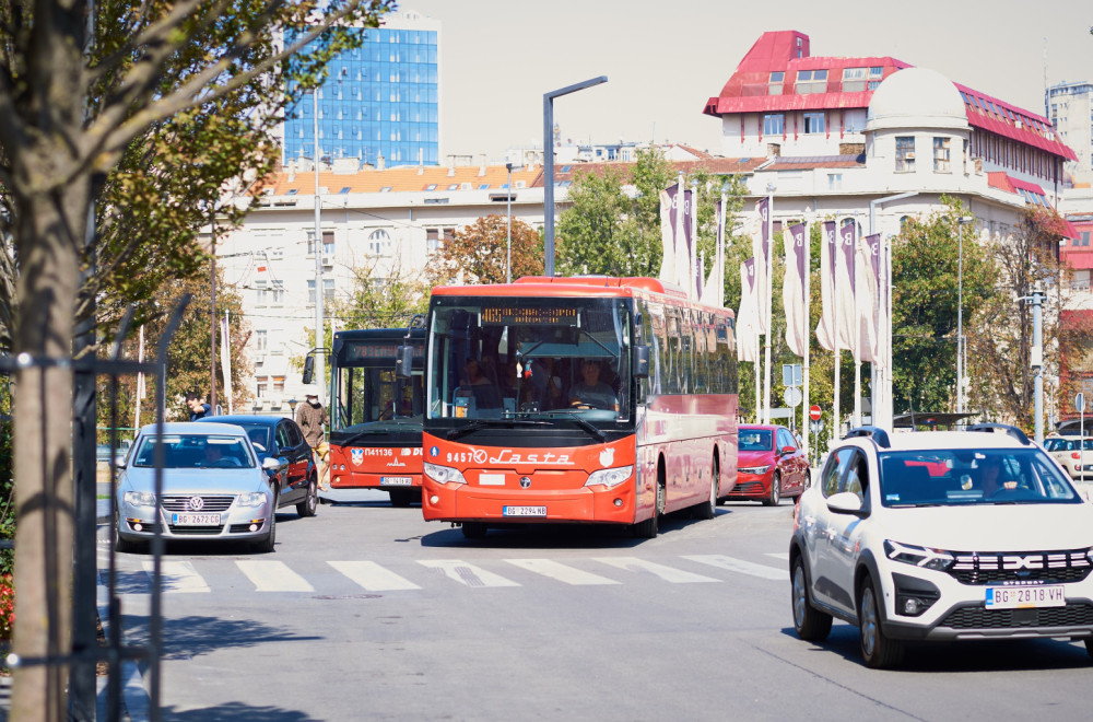 Is "Lasta" heading for bankruptcy? Management calls an emergency meeting