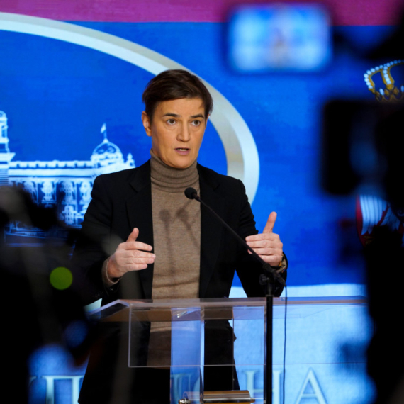 Brnabić prozvala Đilasa: Njegova opsesija Vučićem je bolesna