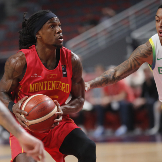 Da li je ovo "prozivka" za ŽOC-a?; "Ludo je koliko lako..."