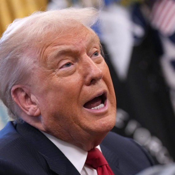 Tramp uputio Zelenskom upozorenje: Moraćeš da prihvatiš, inače... FOTO