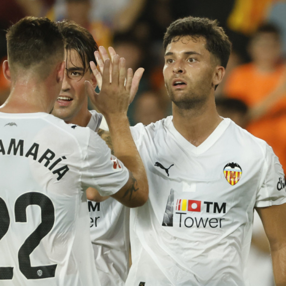 "Slepi miševi" slavili u derbiju Valensije