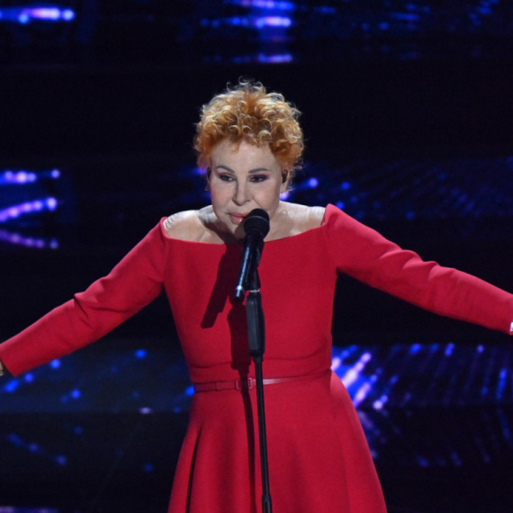 Preminula slavna pop pevačica