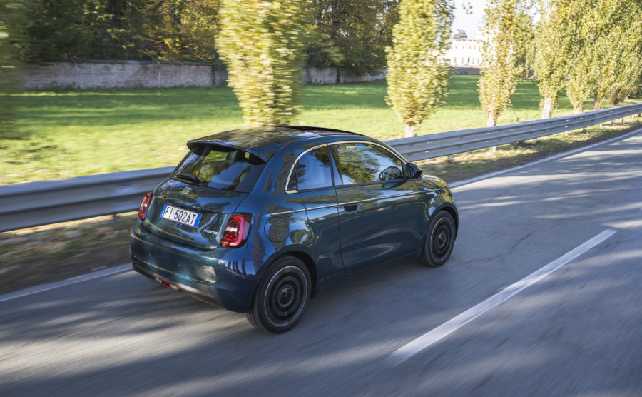 Velika nada Italije: Predstavljen Fiat 500 Hybrid FOTO