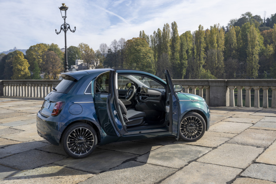 Velika nada Italije: Predstavljen Fiat 500 Hybrid FOTO