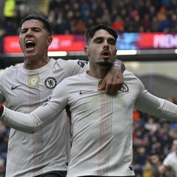 Čelsi "pregrmeo" Barnli – Neto našao put do pobede