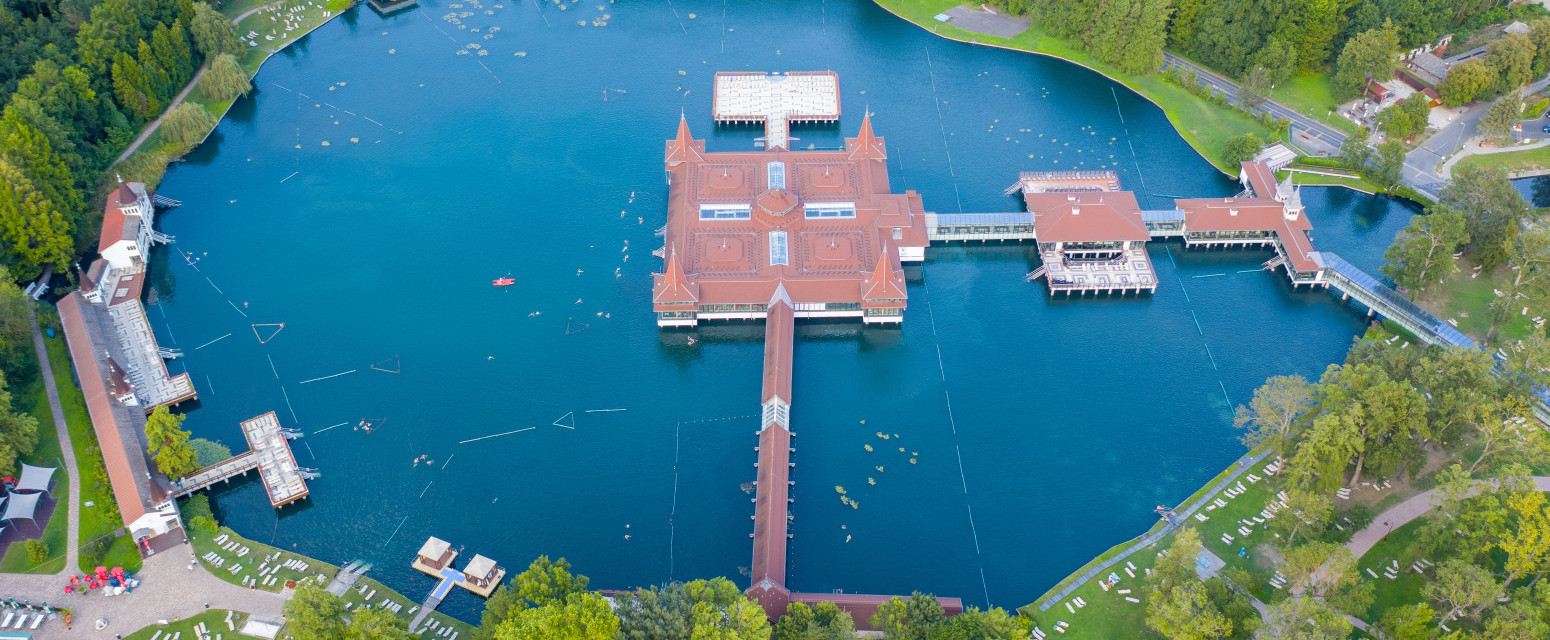 Kupanje u termalnoj vodi na sat i po od Srbije: Najveće jezero Evrope idealno za zimu