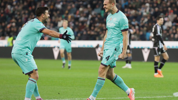 Bolonja uz rame vodećima – na Sardiniji "blokbaster"