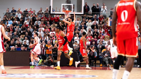 Zvezda se dobro oznojila u Beču – dva različita poluvremena crveno-belih