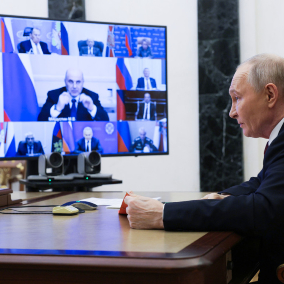 Oglasila se Bela kuća; Putine, gubiš