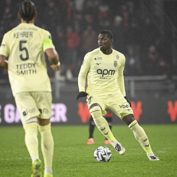 Zna li Pogba fudbala posle 800 dana pauze? VIDEO