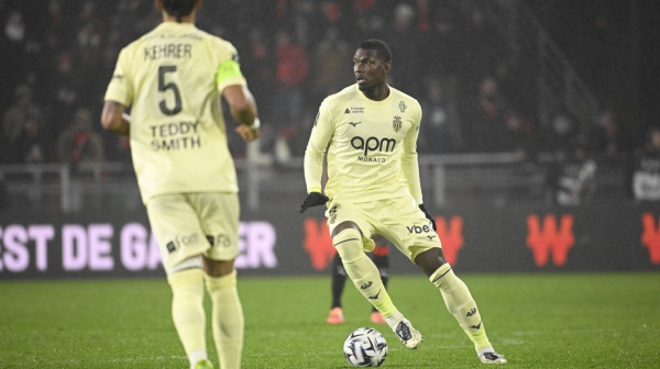 Zna li Pogba fudbala posle 800 dana pauze? VIDEO