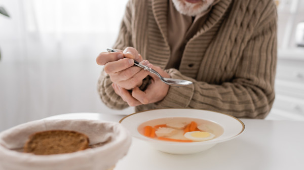 Ova namirnica utiče na pojavu demencije: Sadrži materije koje hrane mozak