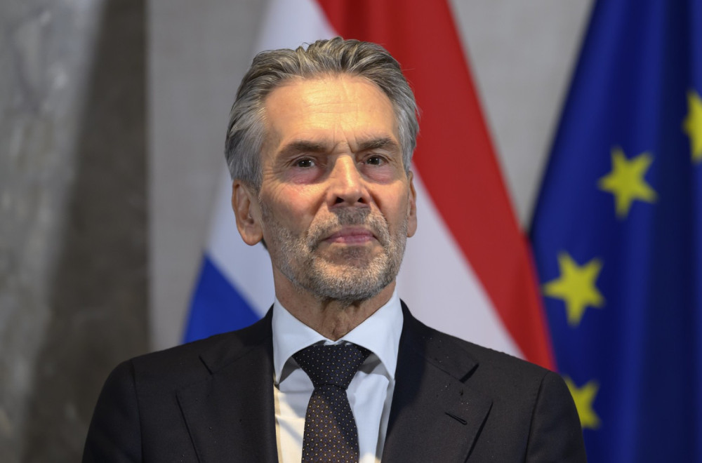 What on earth is happening? There is no plan