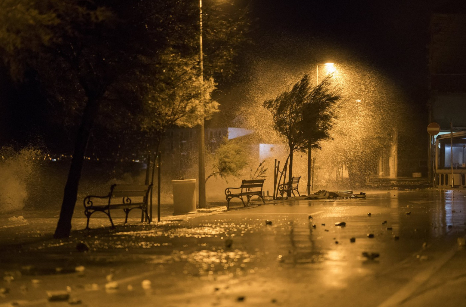 Kišobran neće mnogo pomoći; Srbiju čeka haos – stiže novo pogoršanje vremena; Pašće i sneg
