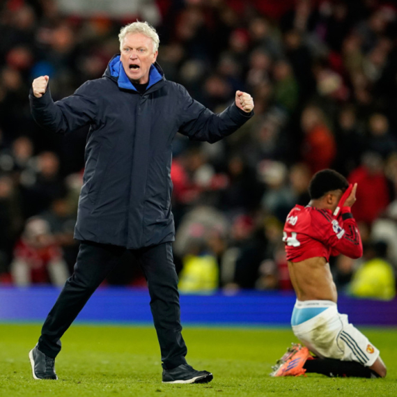 Mojes o neverovatnom crvenom kartonu: "Baš volim kad se tuku" VIDEO