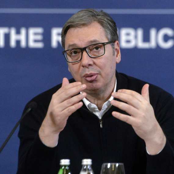 Vučić odgovorio na napade: "Iza mene će ostati bolnice, škole, putevi"; "Svi pokušaji revolucije su propali"