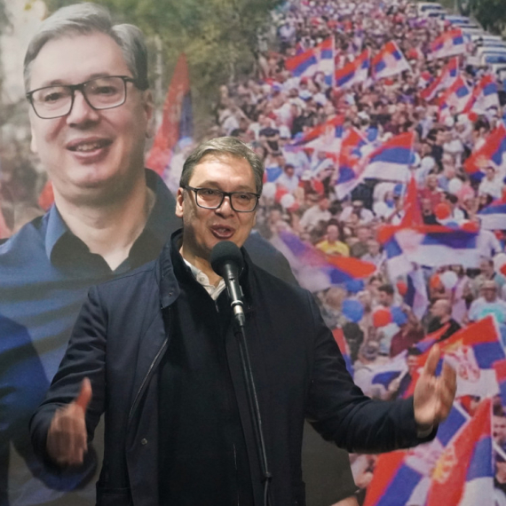 Vučić u Negotinu: U nedelju da ih pobedimo svi zajedno; Pokažimo da Srbija nije šaka zobi VIDEO