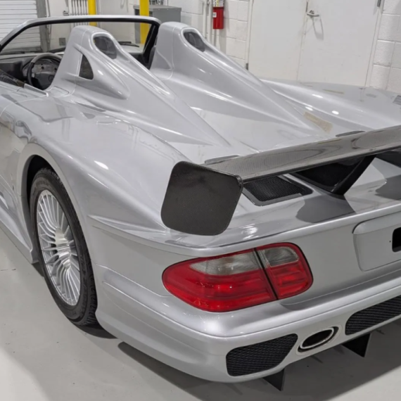 Zaplenjen Mercedes koji vredi 13 miliona! FOTO