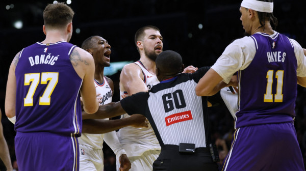 Dan hteo tuču sa Dončićem – odmah je izbačen VIDEO