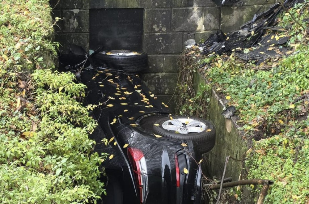 Pronađen auto za koji se sumnjalo da je sleteo u jezero; Devojke iz Beograda još nema, oglasio se otac FOTO