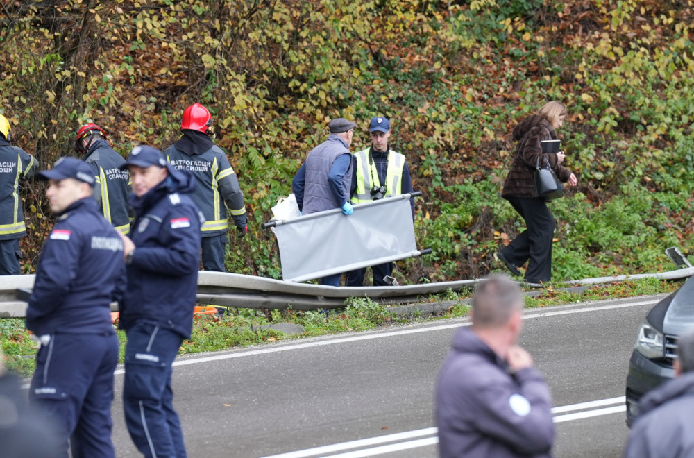 Two bodies found in a car that was discovered in a canal near Ovčar Banja – PHOTO