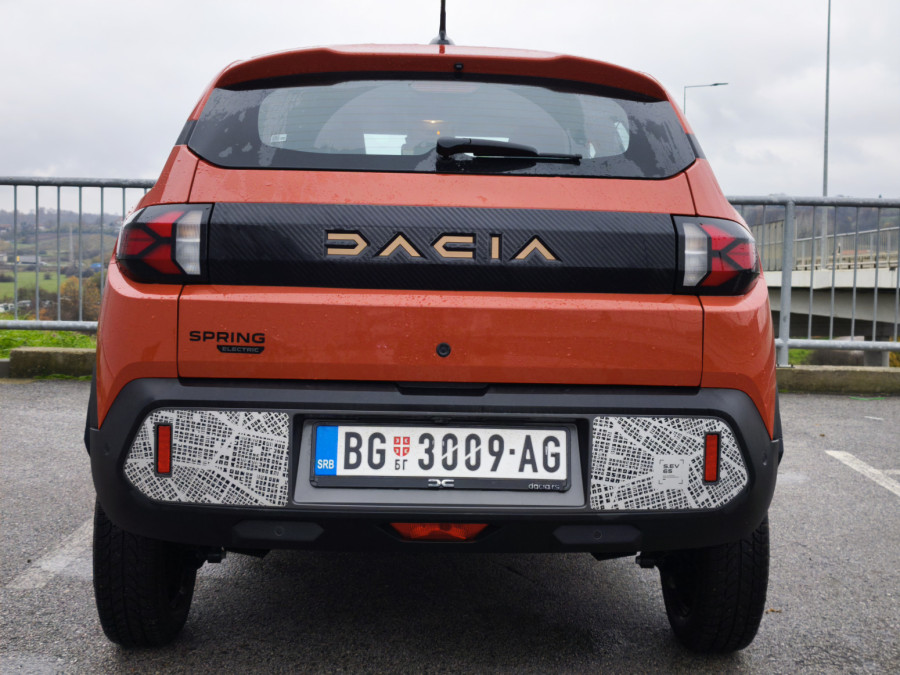 Vozili smo: Dacia Spring – da li se isplati jeftin električni auto?