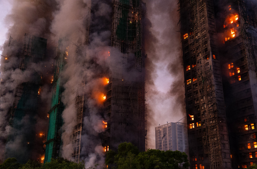 Massive fire engulfs skyscrapers; firefighters are powerless; horrific footage released VIDEO/PHOTO
