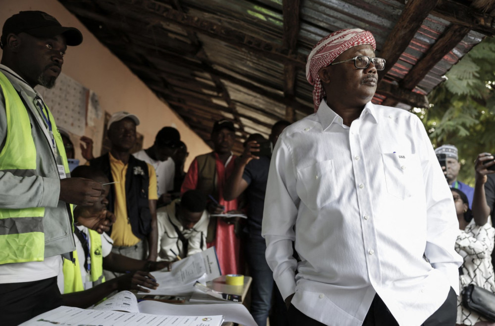 Lider Gvineje Bisao uhapšen tokom državnog udara? Bilo je napeto, čuli se i pucnji VIDEO