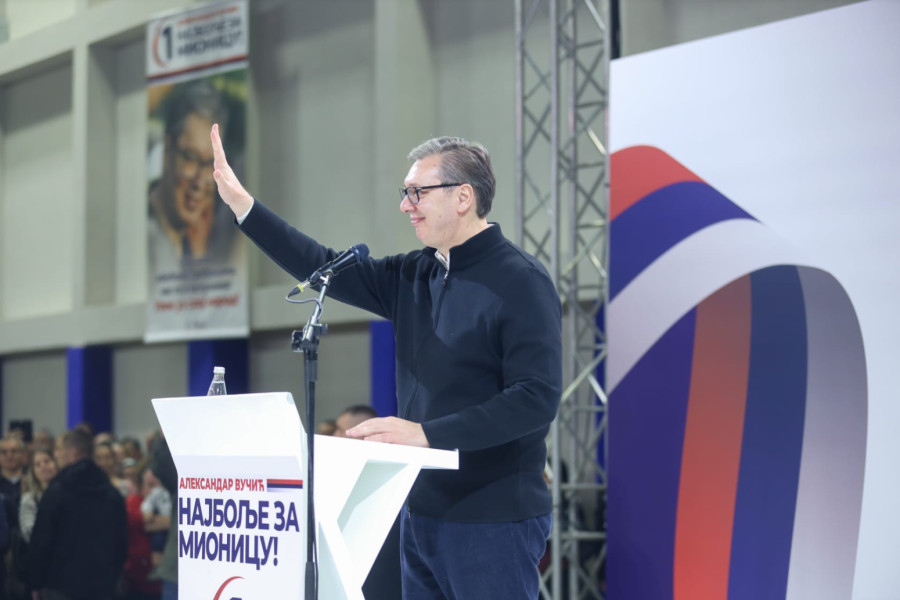Vučić sa skupa u Mionici poručio: Možemo da izaberemo najbolje za Srbiju; Verujem u ubedljivu pobedu FOTO