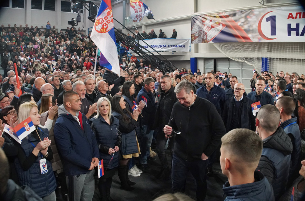 Veliki narodni skup u Mionici: Obratio se Vučić pred prepunom halom; Odjekivalo "Aco, Srbine" FOTO/VIDEO