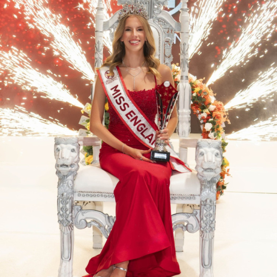 Nova Mis Engleske je prva lezbejka sa ovom titulom: "Trpela sam zlostavljanje"