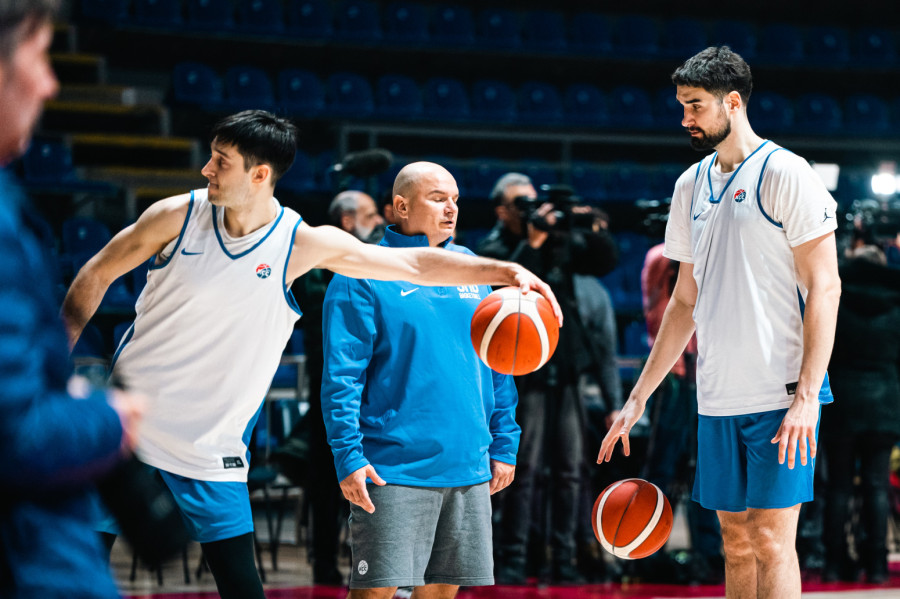 Iz Pionira ka Kataru: Prvi let Orlova sa Alimpijevićem