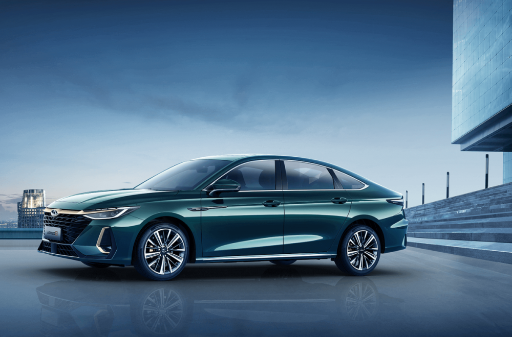 Chery Arrizo 8: U Srbiji od sad i kao čist benzinac