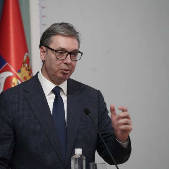 Vučić o dobijanju licence za NIS: I dalje se čekaju SAD; Građani nemaju razloga za brigu