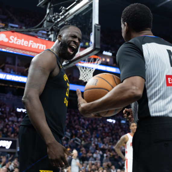 Grin pobesneo: "Naša odbrana je sr**e"