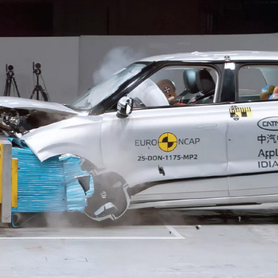 Nova EuroNCAP pravila donose veliku promenu: Kraj automobilima bez fizičkih komandi?