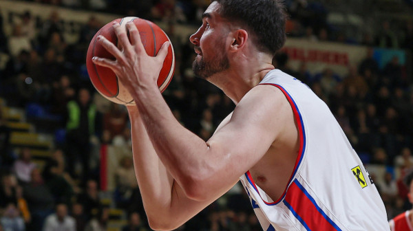 Ristić potpisao sebi rođendansku čestitku: "Reprezentacija iznad svega!"