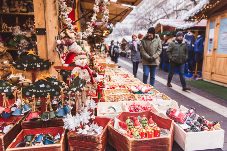 Budimpešta okićena prazničnom čarolijom: Advent bajka koja očarava; Evo šta vas sve čeka FOTO