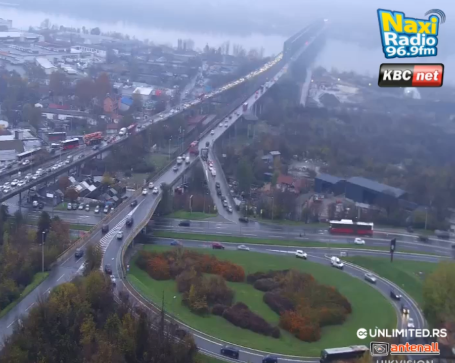 Kolaps u Beogradu: Vozila mile, ovo su najkritičnije tačke; Nema gde igla da padne FOTO