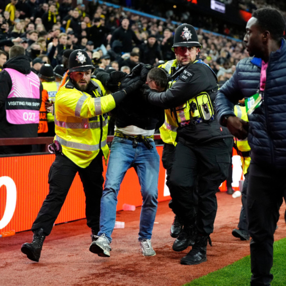 Došlo vreme da Englezi budu zgroženi divljanjem švajcarskih huligana